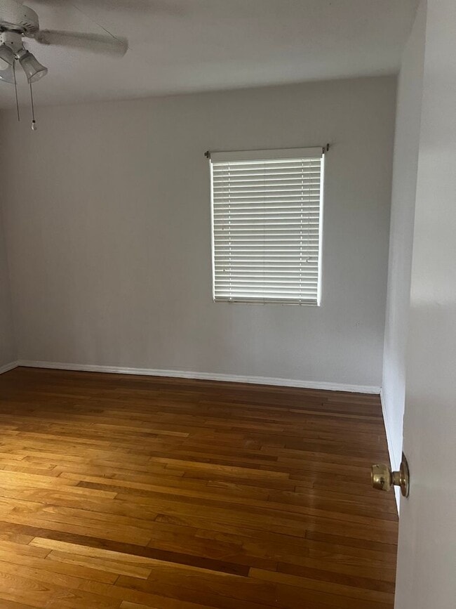 Building Photo - Delaney Park Apartment