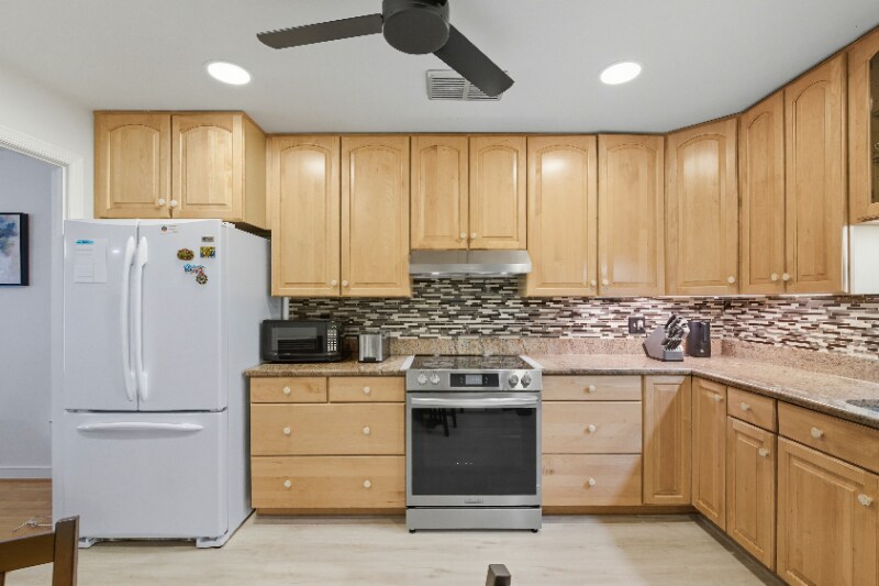 Building Photo - 11430 Strand Dr