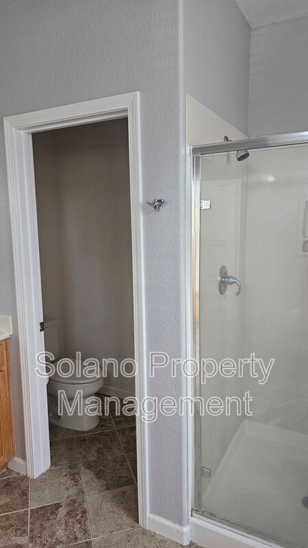 Building Photo - 8184 Carlisle Way