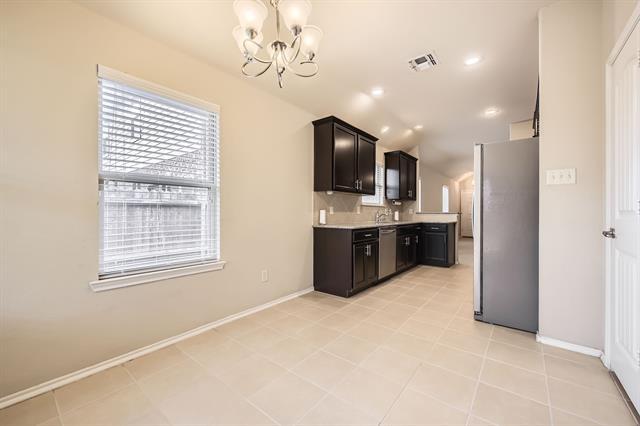 Building Photo - 9916 Pronghorn Rd