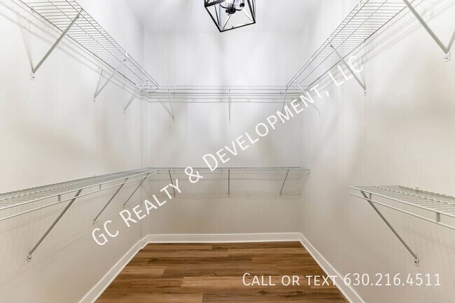 Building Photo - 4241 S Calumet Ave