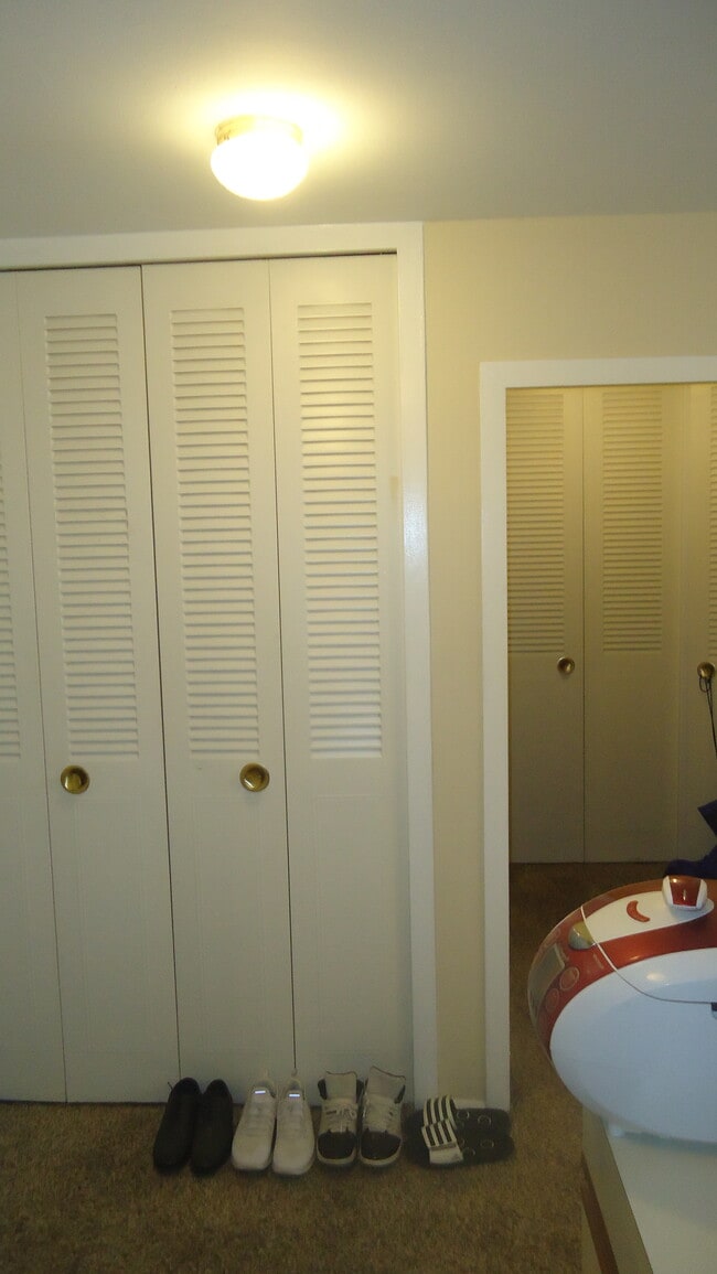Foyer Closet - 2030 F St NW