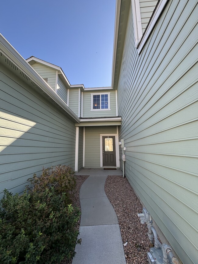 Building Photo - 755 Hailey Glenn View
