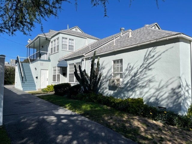 Primary Photo - 10117 Camarillo St