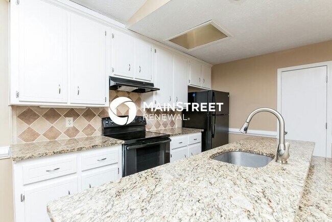 Building Photo - 3 Bedroom Pet-Friendly Home in Woodstock, GA with Main Street Renewal