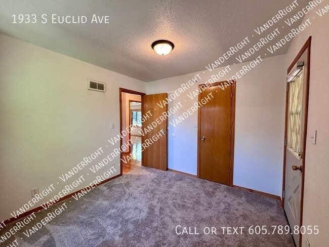 Building Photo - 1933 S Euclid Ave
