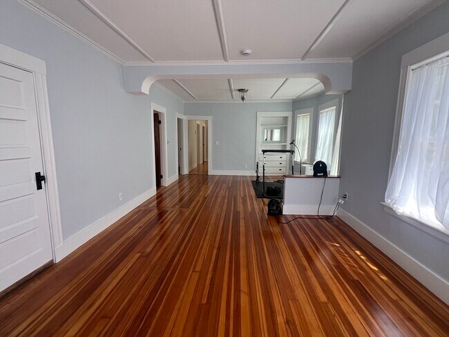 Building Photo - 51 Chandler St