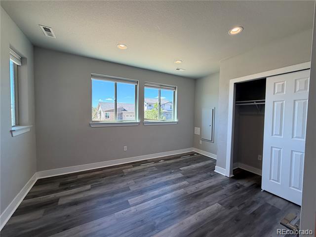 Building Photo - 22561 E Hinsdale Ave