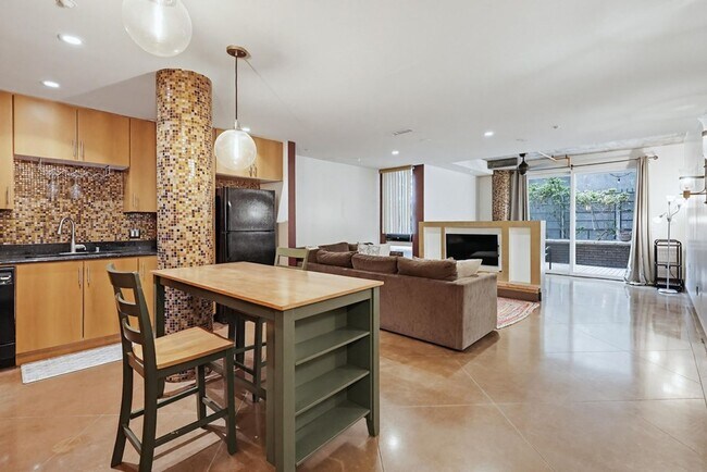 Building Photo - 1225 Island Ave