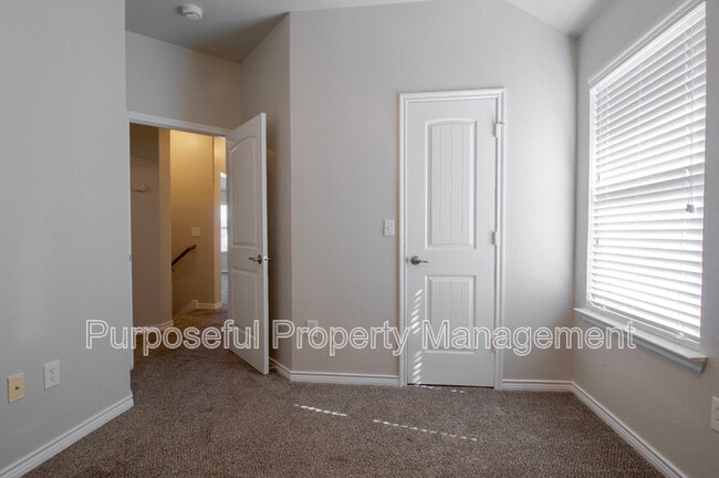 Building Photo - 9113 NW 86th Ct
