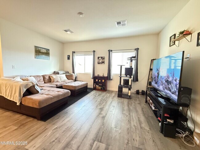 Building Photo - 1154 Alder Dr