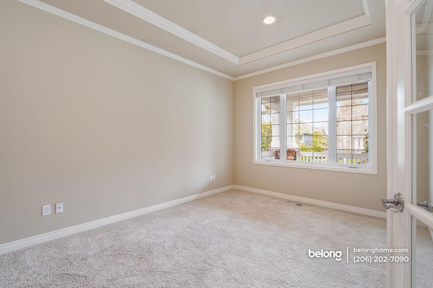 Building Photo - 1137 S 36th Pl