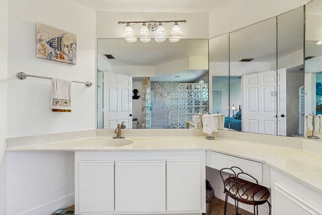 Building Photo - 655 Windsurf Ln