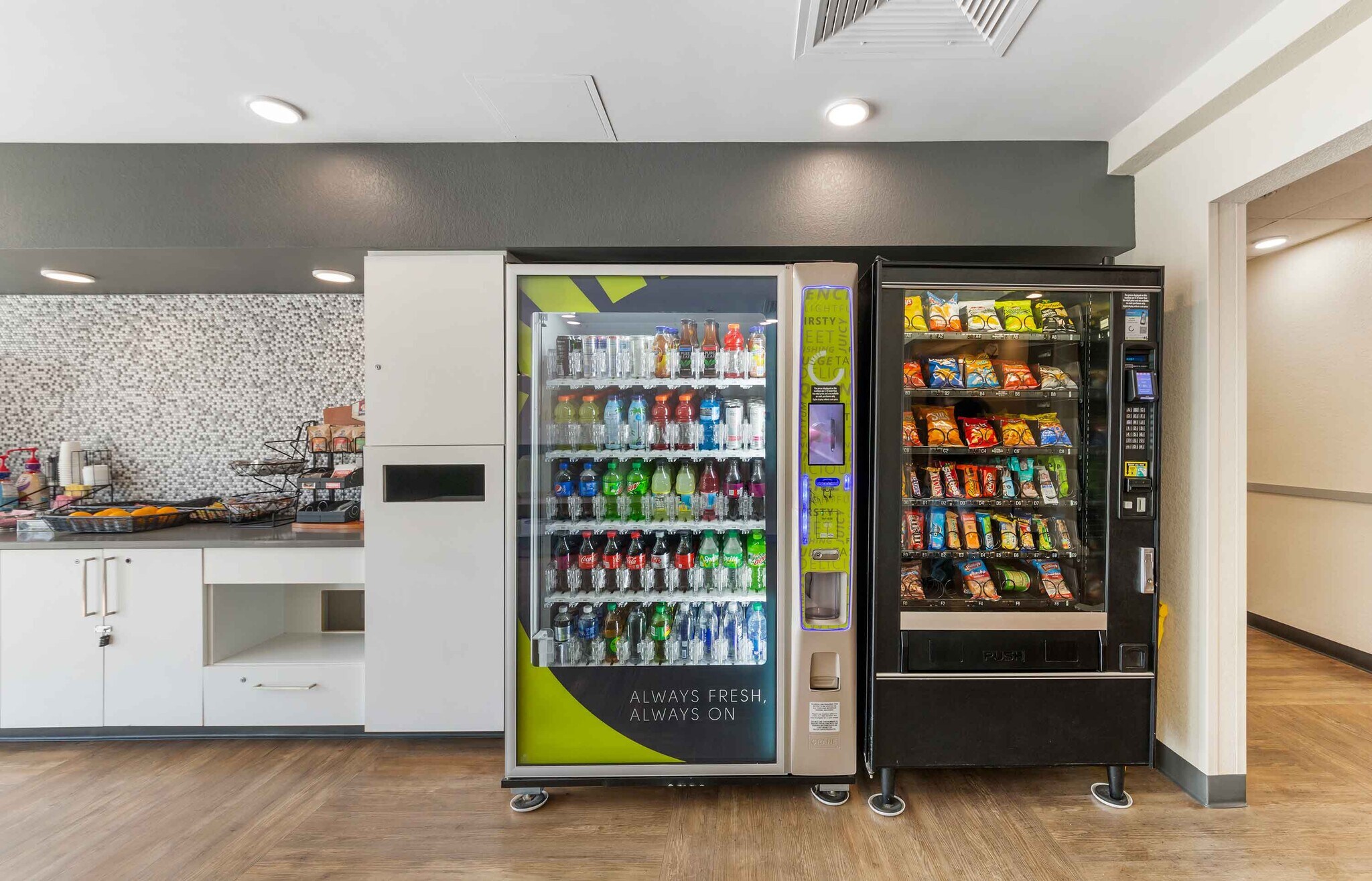 Building Photo - Furnished Studio-Miami - Airport - Doral - 25th Street