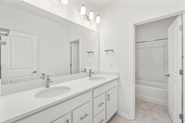 Building Photo - 5807 Clear Creek Ln