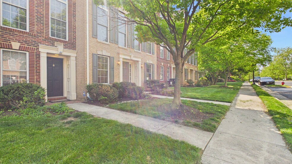 Building Photo - 25807 Turlough Ter