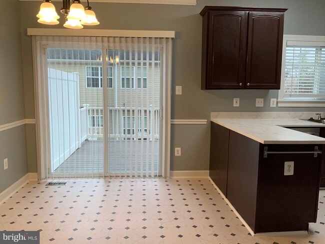 Building Photo - 3301 Castle Ridge Cir