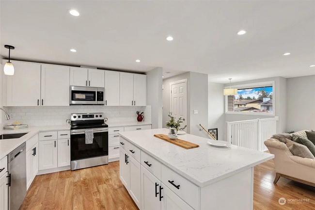 Building Photo - 1652 Index Ave SE