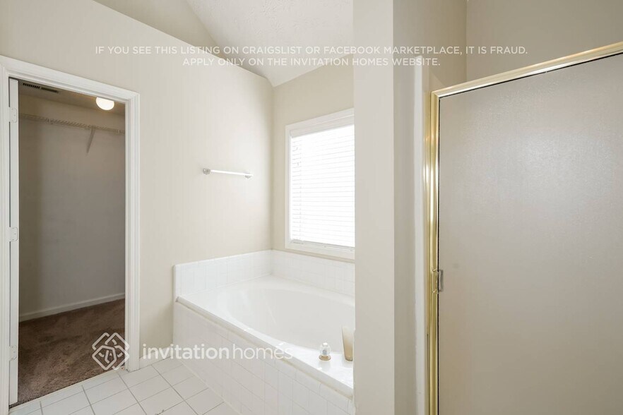 Building Photo - 219 Lakeview Pl