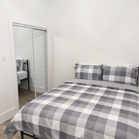 Building Photo - 2809 Third St