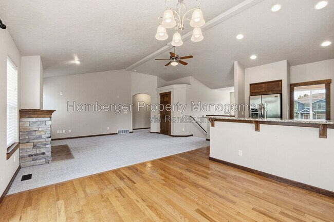 Building Photo - 17415 E Shamrock Ct