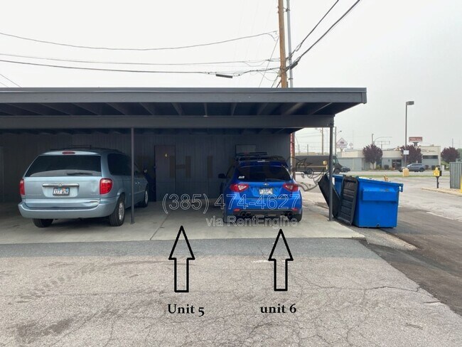 Building Photo - 120 E Utopia Ave