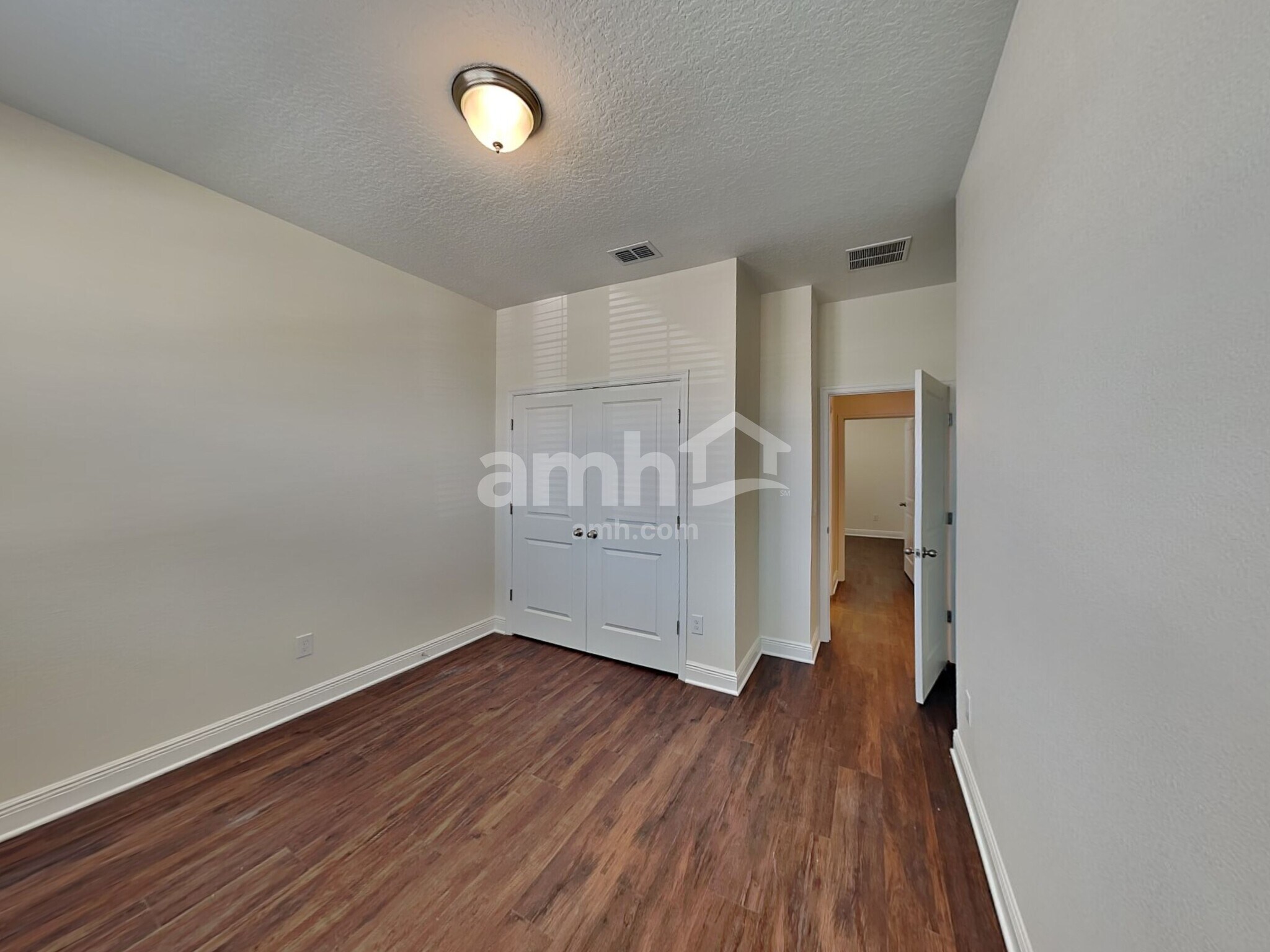 Building Photo - 1289 Sky Lks Dr