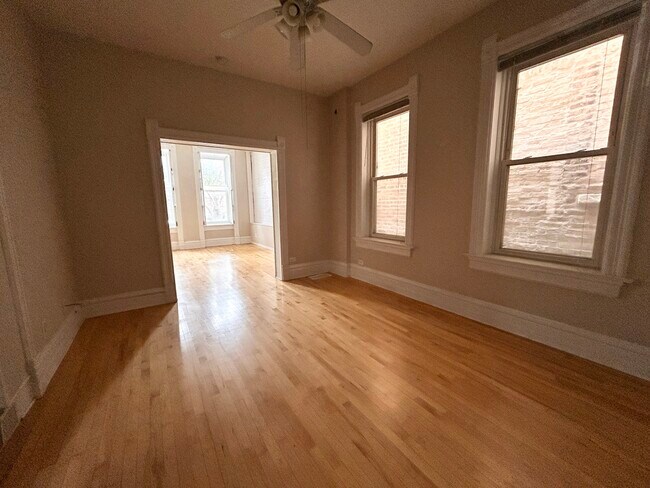 Building Photo - 2024 N Clifton Ave