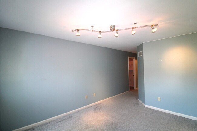 Building Photo - 1647 Wildhorse Pkwy Dr