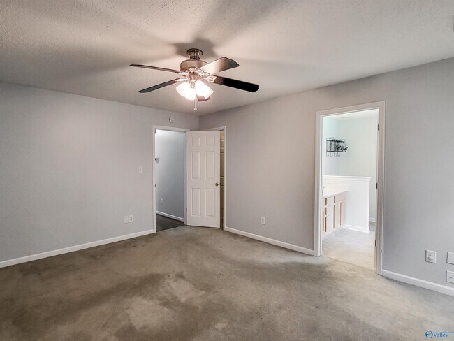 Building Photo - 157 Garden Brook Dr