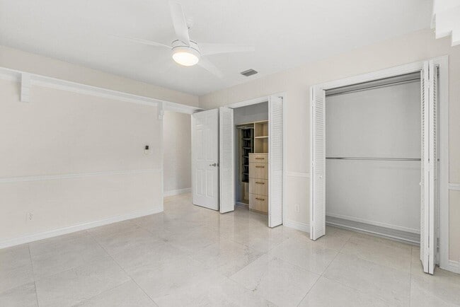 Building Photo - 20777 Soneto Dr