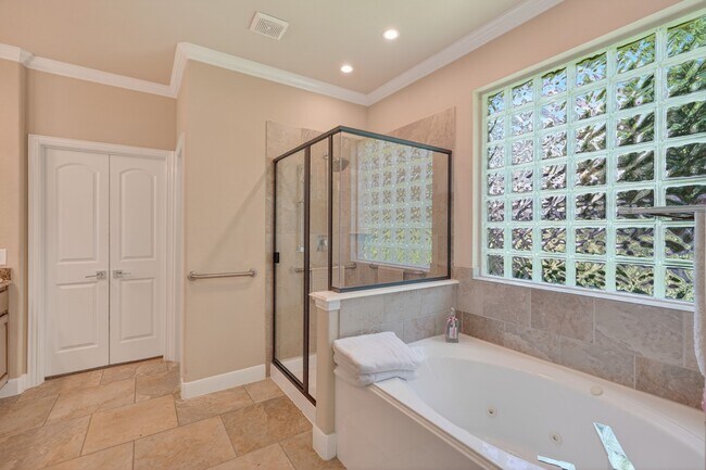 Building Photo - 55 S Victoriana Cir