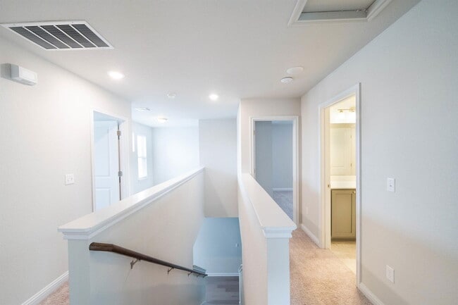 Building Photo - 8208 Cottage Rose Dr