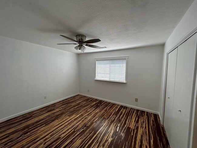 Building Photo - Lots of NEW