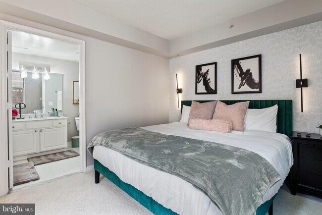 Building Photo - 3835 9th St N