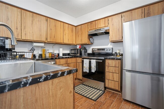 Building Photo - 2611 Grants Lake Blvd