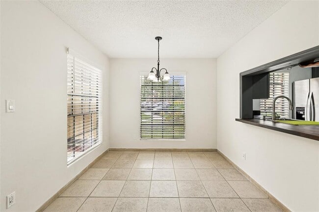 Building Photo - 8724 Mallard Reserve Dr