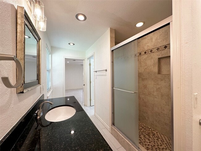 Building Photo - 9626 Highmeadow Dr