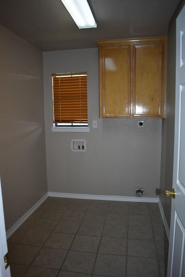 Building Photo - 3BD/2BA Home in Harker Heights with desira...