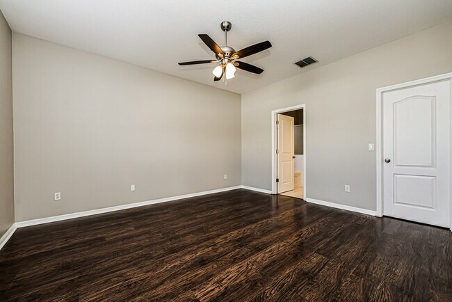 Building Photo - 408 Thicket Crest Rd