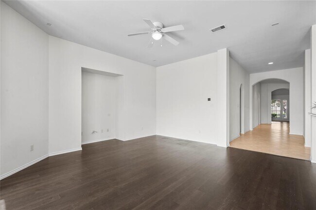Building Photo - 11047 Pierce Valley Dr