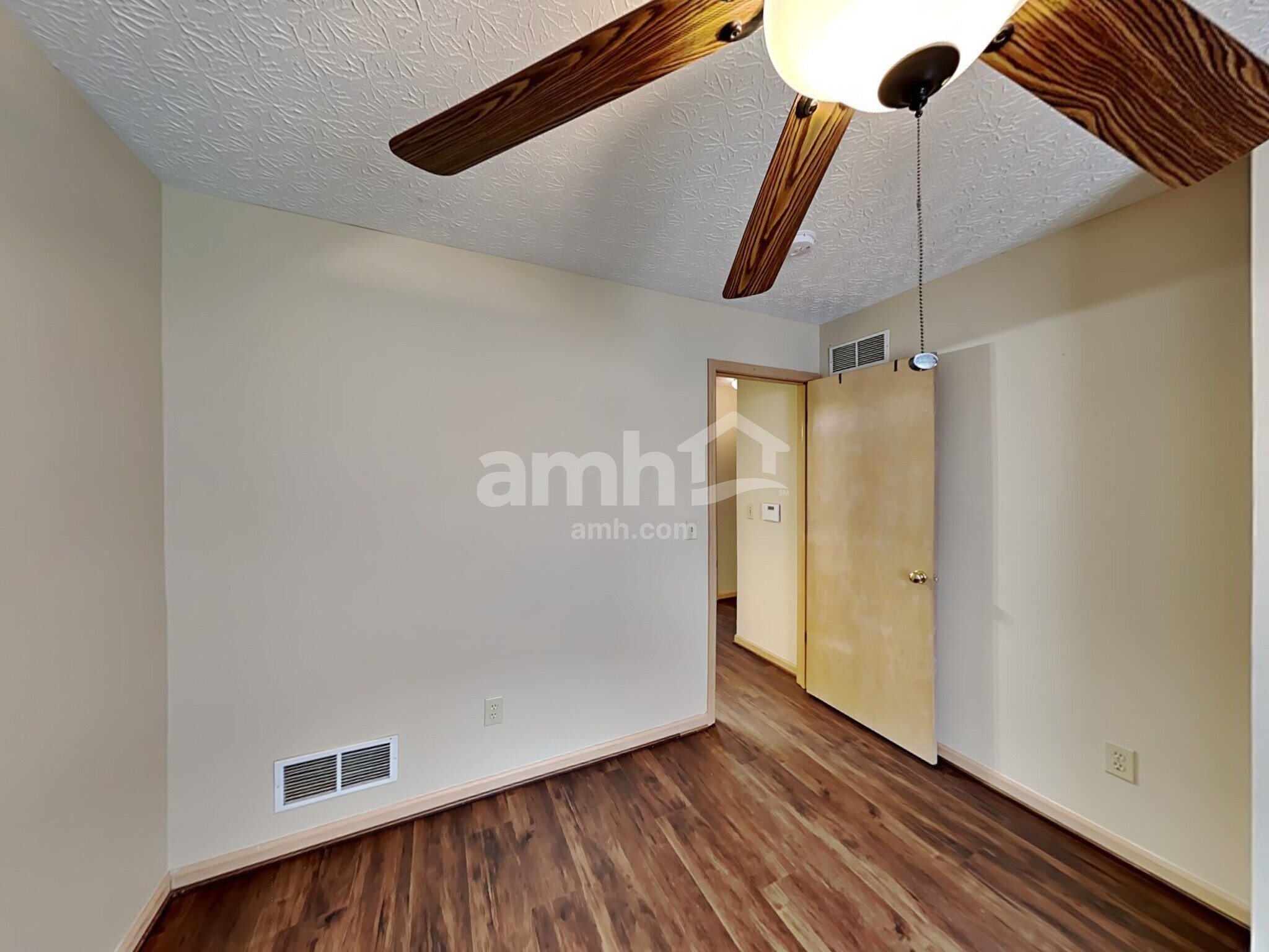 Building Photo - 3297 Draycott Ct