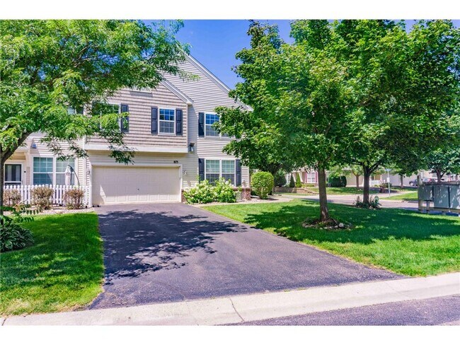 Building Photo - 875 Braunworth Ct