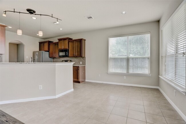 Building Photo - 6007 Pomme Bay Pass