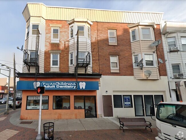 Building Photo - 300 Harrison Ave