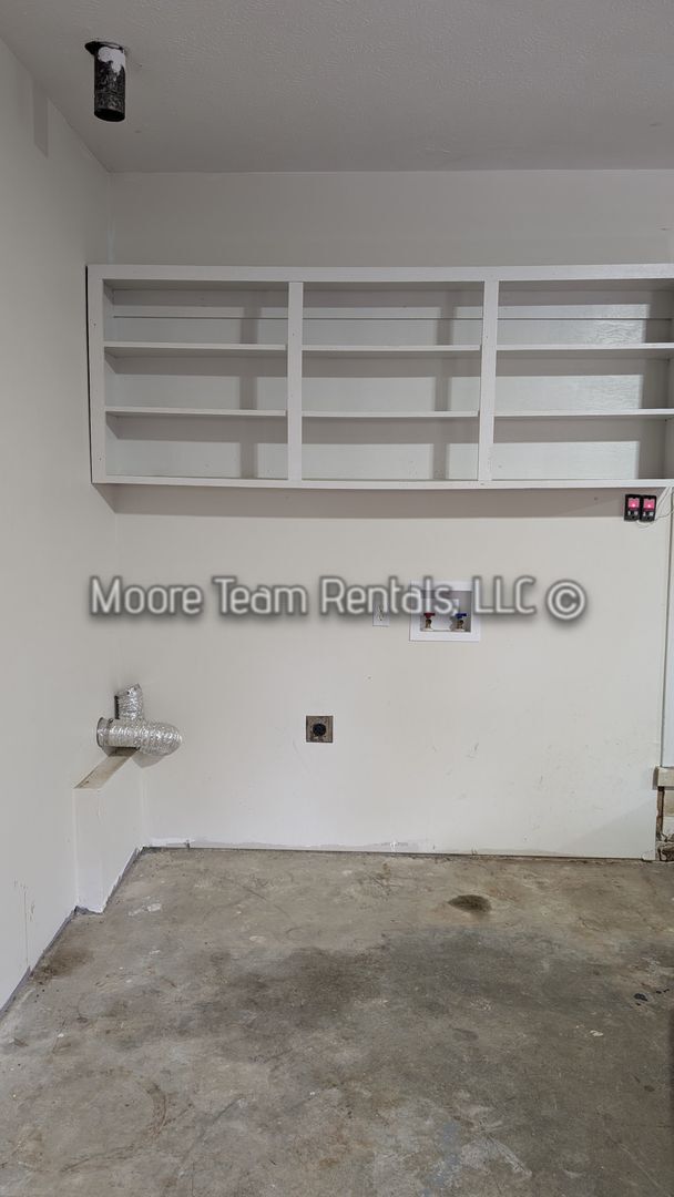 Building Photo - Beautiful Private Ranch House - Stream, Ya...