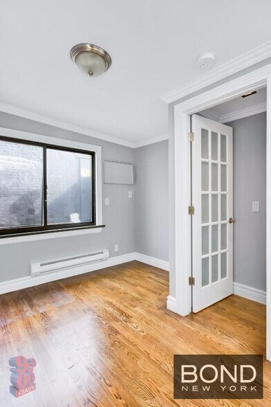 Building Photo - 416 E 13th St