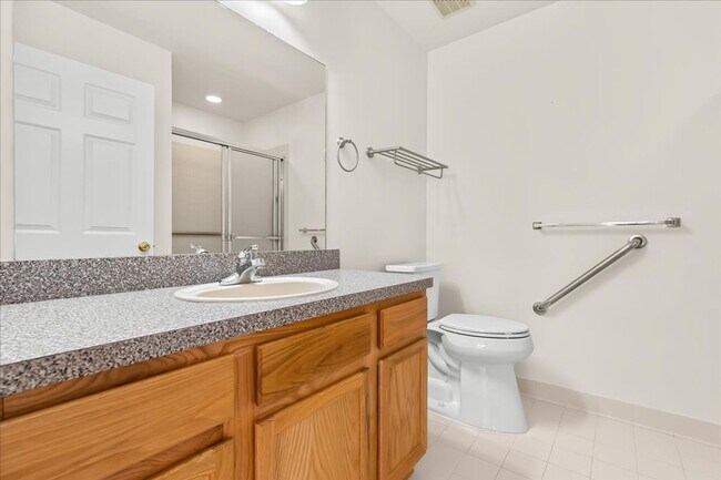 Building Photo - 17104 Chesapeake Cir