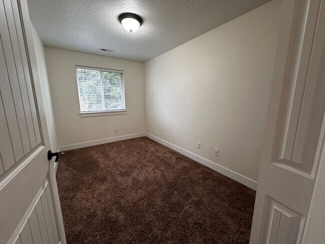 Building Photo - 193