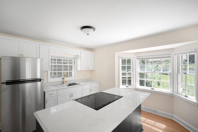 Building Photo - 8104 N 44th St